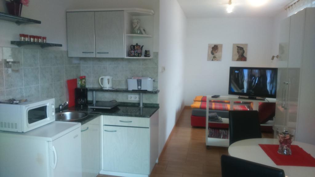 Vila Ema Apartments And Rooms Ljubljana Ngoại thất bức ảnh