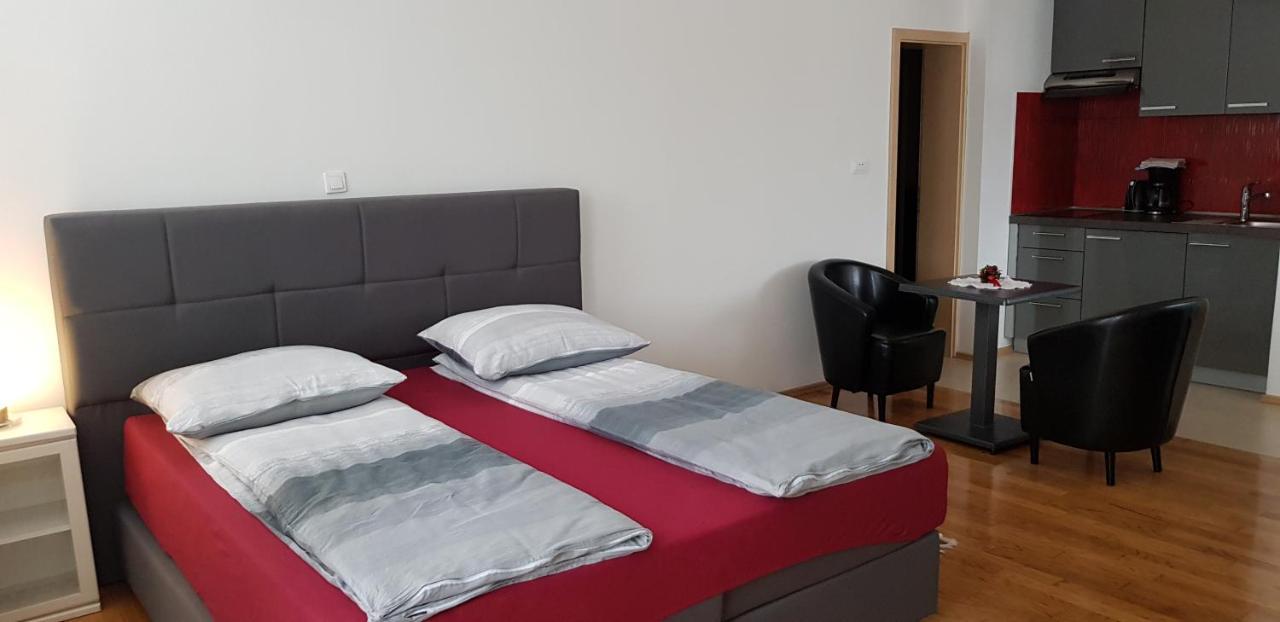 Vila Ema Apartments And Rooms Ljubljana Ngoại thất bức ảnh